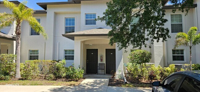 Building Photo - 9101 Gervais Cir