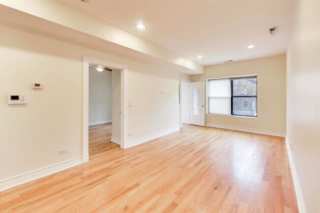 Building Photo - 1640 W Fargo Ave