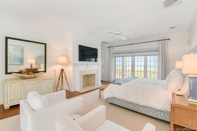 Building Photo - 485 S Beach Rd