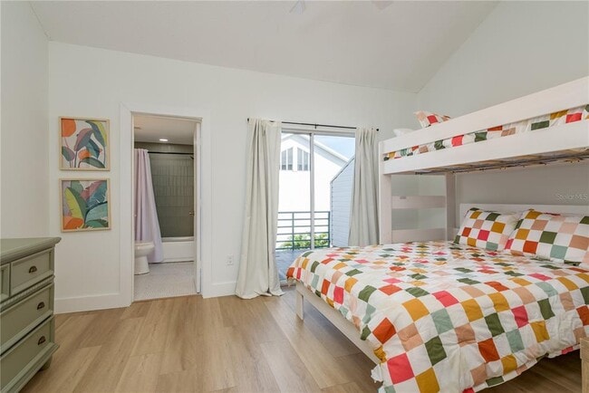 Building Photo - 320 ISLAND Way