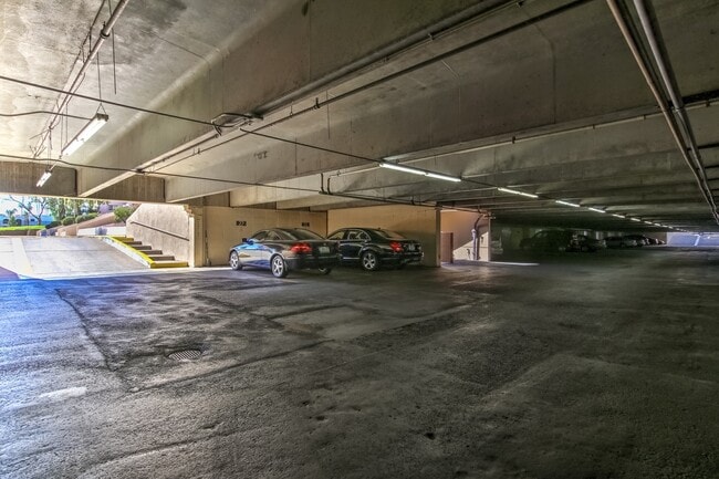 Building Photo - Old Town Scottsdale Condo with a View! Furnished