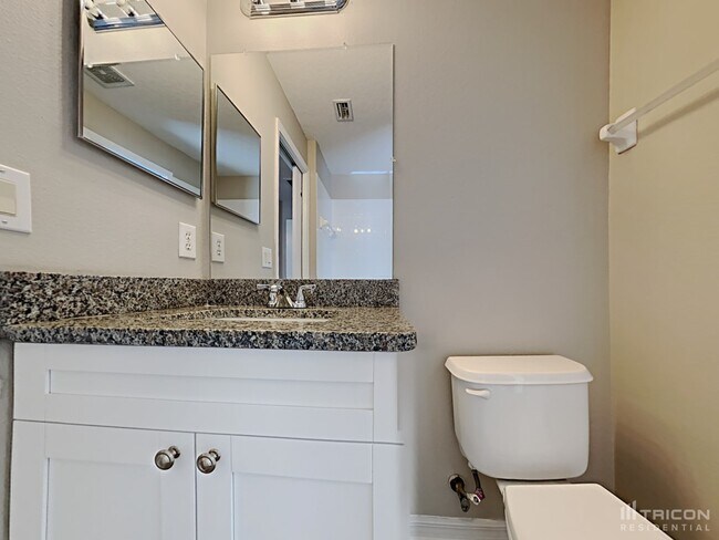 Building Photo - 10041 Creek Bluff Dr
