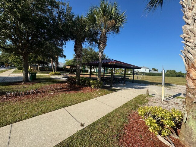 Building Photo - 1017 Donegal Dr