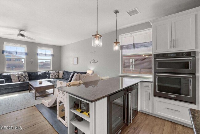 Building Photo - 11032 Bullseye St