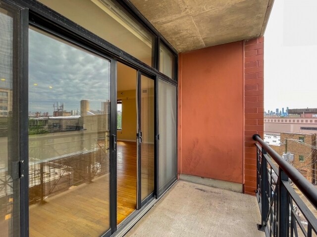 Building Photo - 3232 N Halsted St