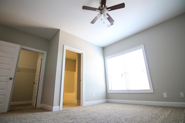 Building Photo - 105 Cornerstone St