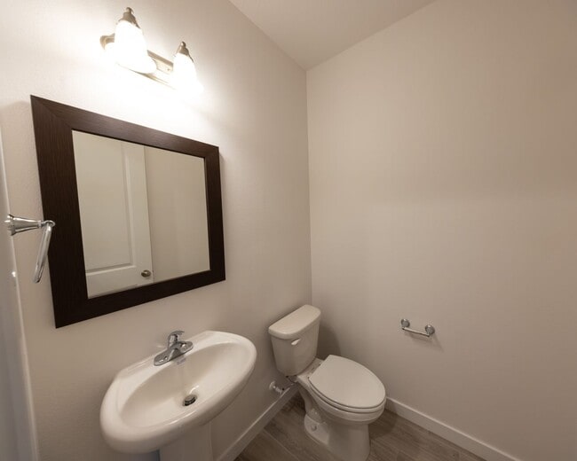 Building Photo - Brand New! - 3 Bedroom Townhome in Vancouv...