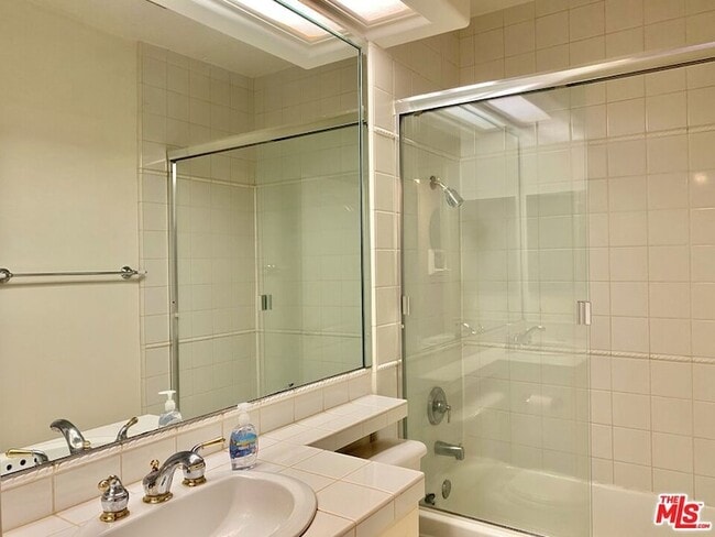 Building Photo - 2349 S Beverly Glen Blvd