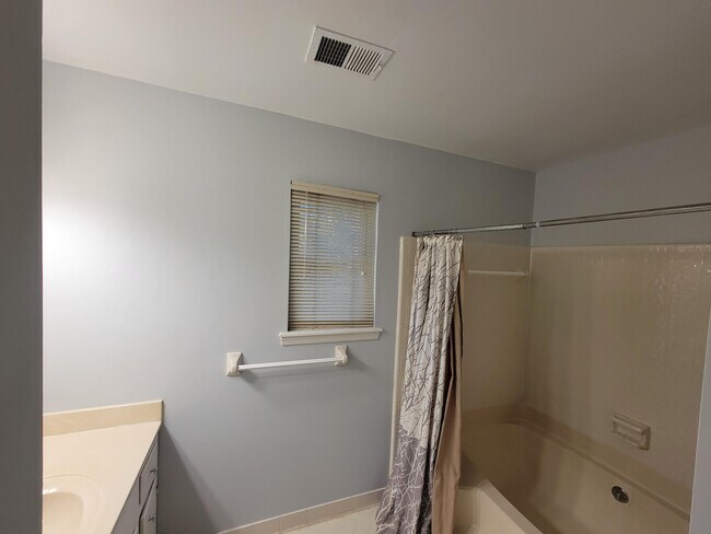 Building Photo - 4768 Red Leaf Ct