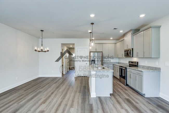 Building Photo - 204 Douglas Bend Rd