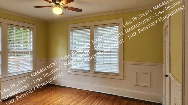 Building Photo - Charming Fully Renovated 4-Bedroom Home in...