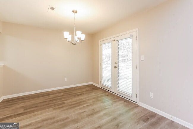 Building Photo - 102 Dove Rise