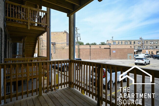 Building Photo - 2659 N Spaulding Ave