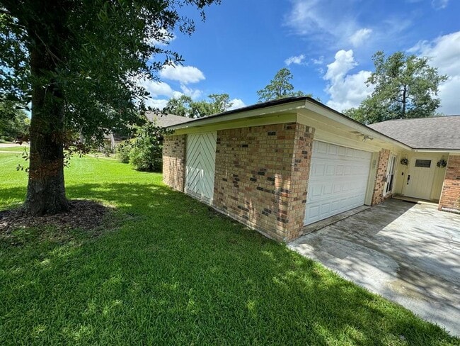 Building Photo - 5019 Timber Ridge St