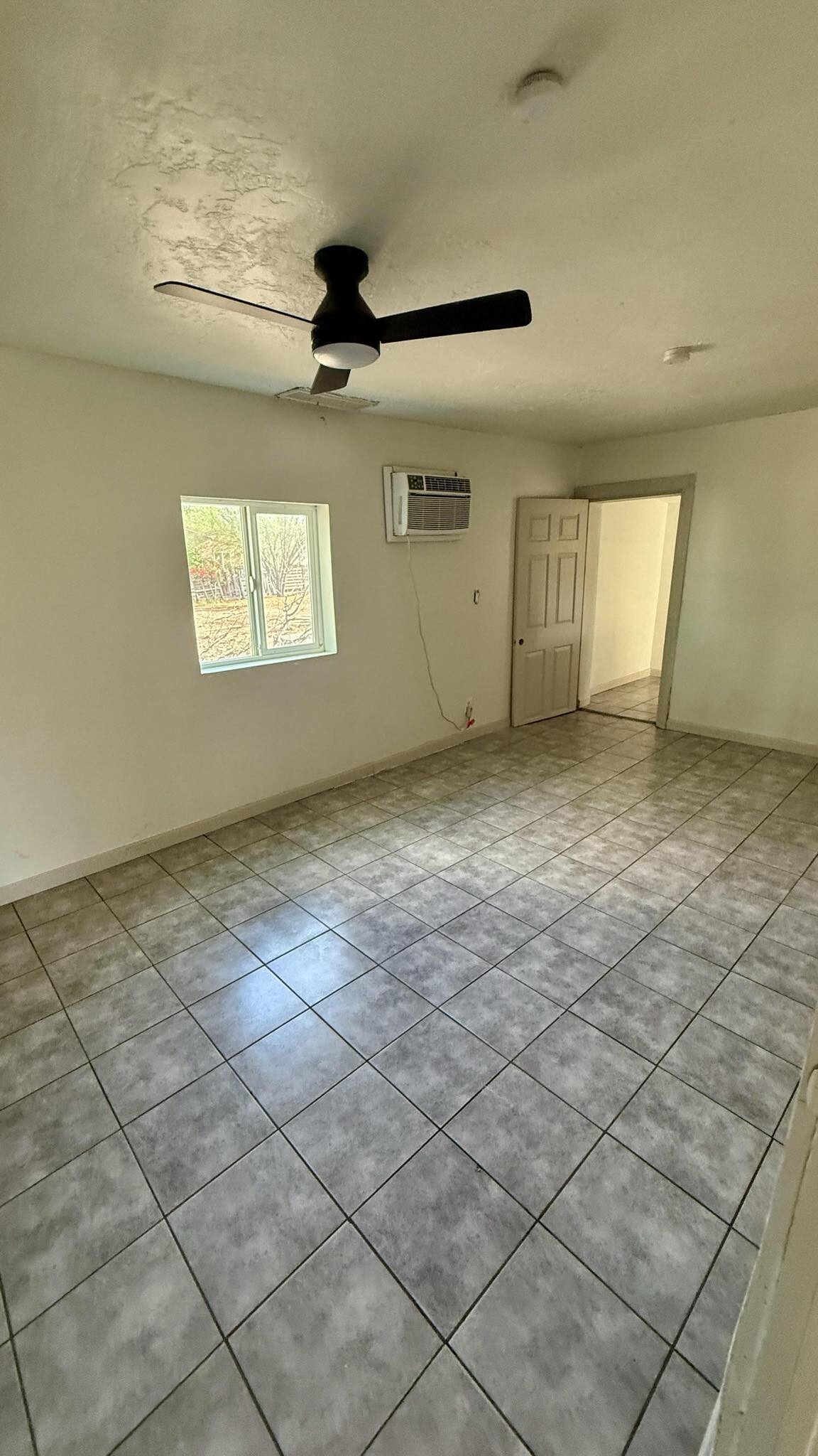 Building Photo - 4828 S 35th Dr