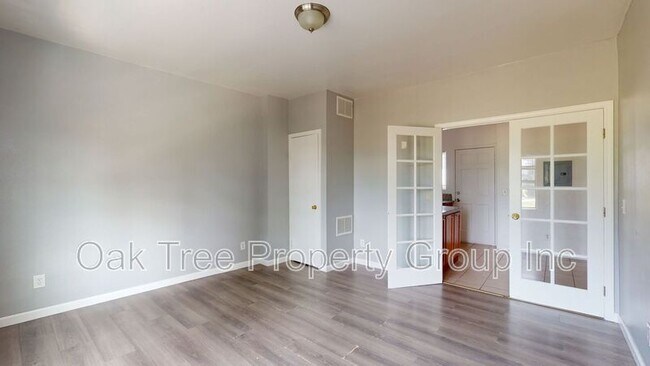 Building Photo - 4152 Brookdale Ave