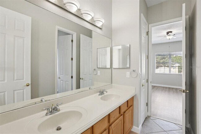 Building Photo - 1554 Fairview Cir
