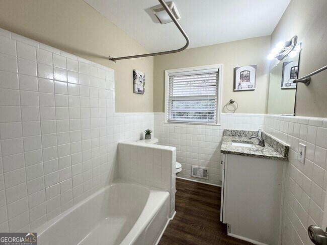 Building Photo - 3820 Union Rd SW