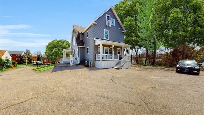 Building Photo - 659 South St
