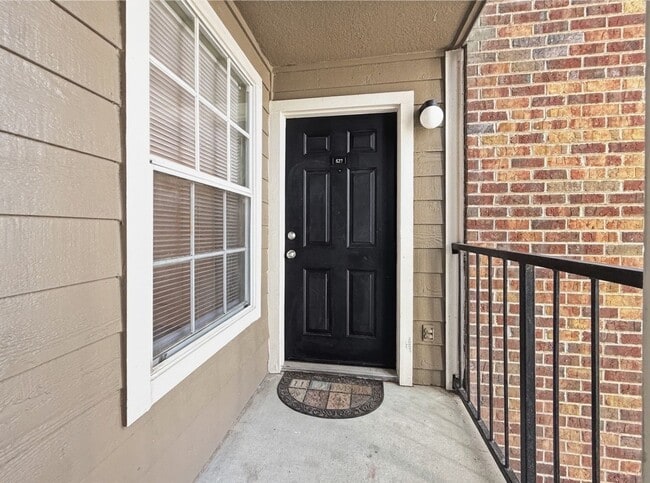 Building Photo - 2/2 Remodeled Condominium In Park Central, Millenia