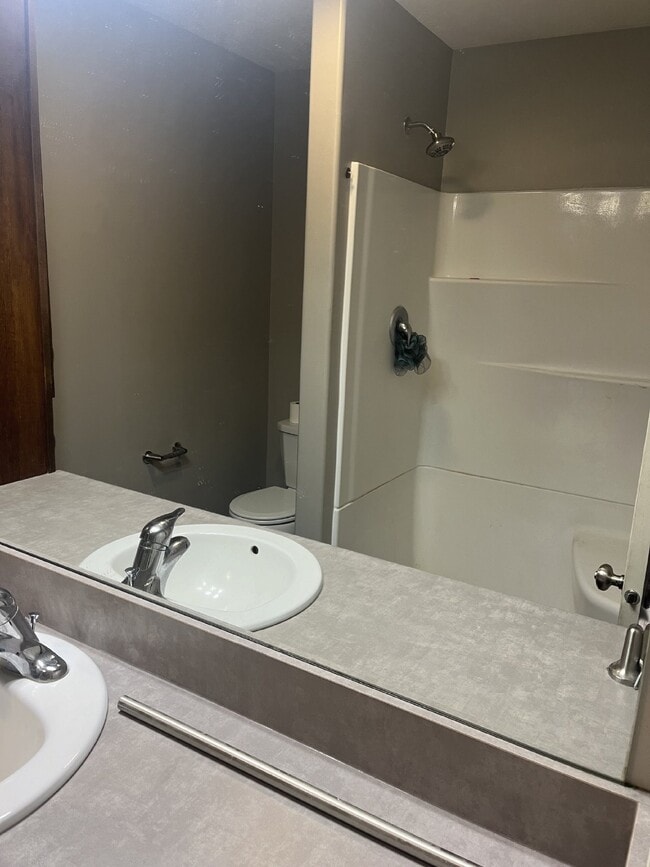 Building Photo - Newer 3-Bed Townhome in NW Columbus, attached double car garage and private back yard!