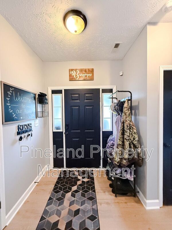 Building Photo - 229 Scarlet Oak Dr