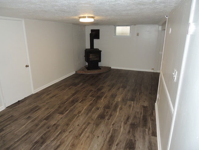 Building Photo - 9663 West Ave