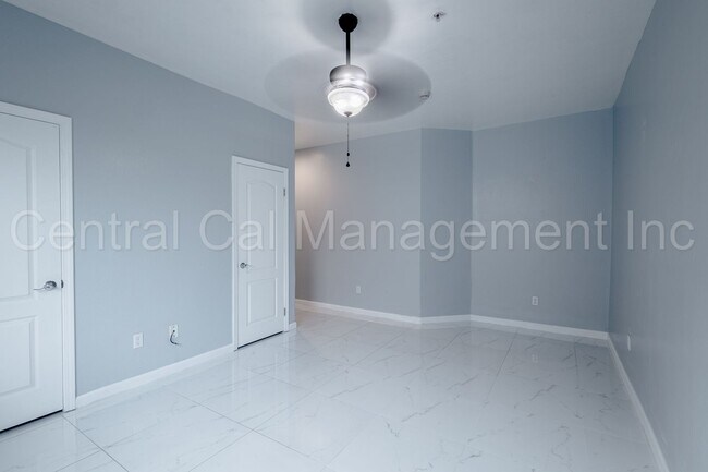 Building Photo - 4 Bedroom/3 Bath Home with Paid Solar - $3295 Per Month!