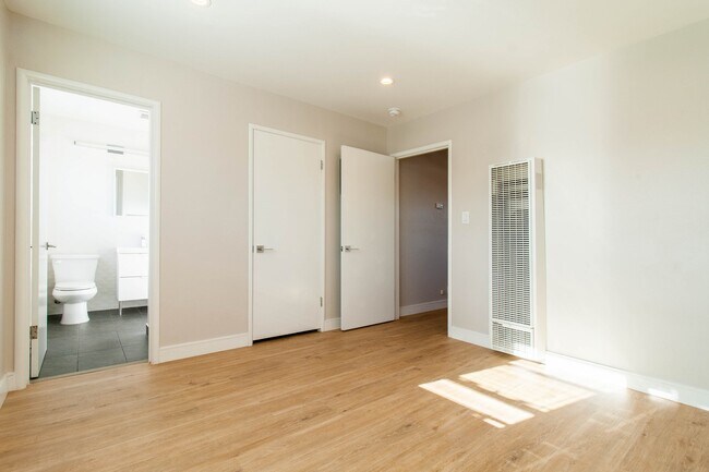 Building Photo - 988 East El Camino Real, Unit 990-10