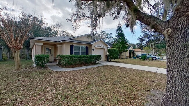 Building Photo - Lovely 2x1 in St. Augustine! Gorgeous Upgrade Kitchen!