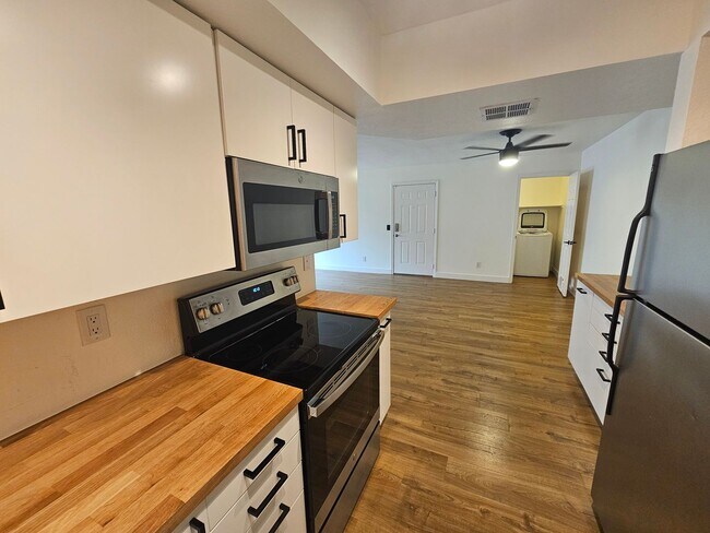Building Photo - 2228 N 52nd St