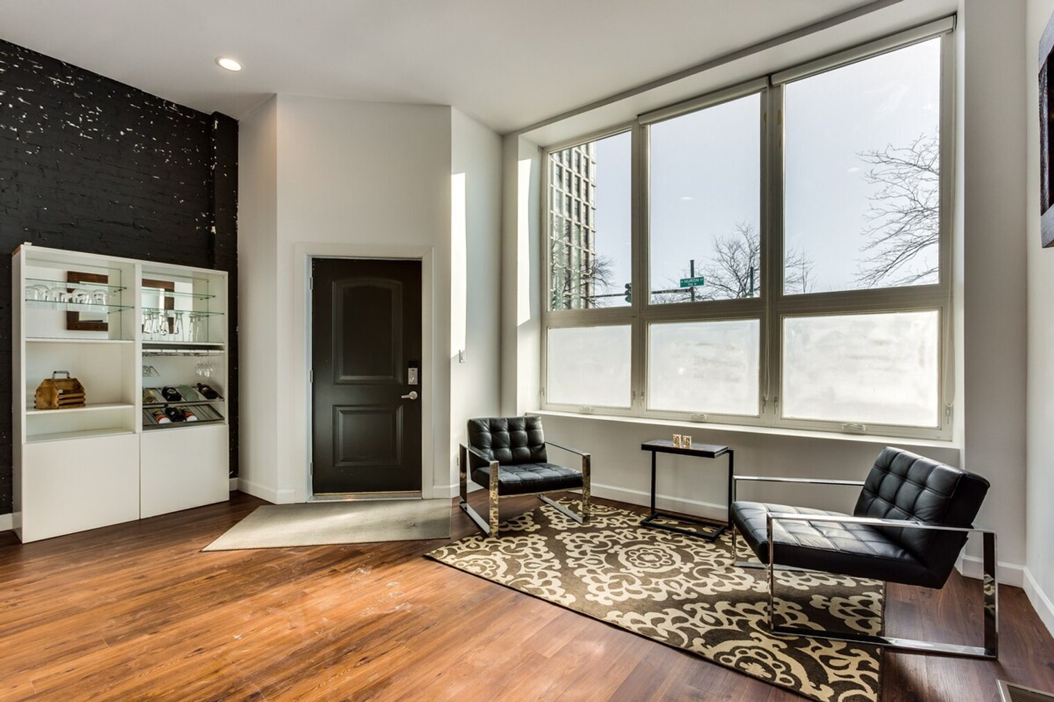 Building Photo - 706 N Racine Ave