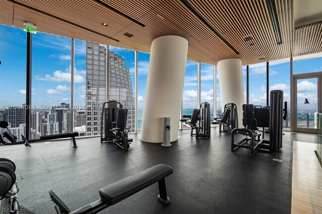 Building Photo - 300 Biscayne Blvd