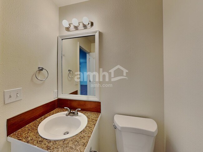 Building Photo - 11060 W Halstead Ct