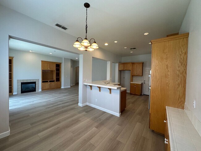 Building Photo - 5592 Plumbridge Way