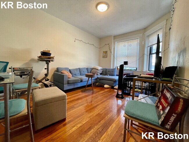 Primary Photo - 148 Hemenway St