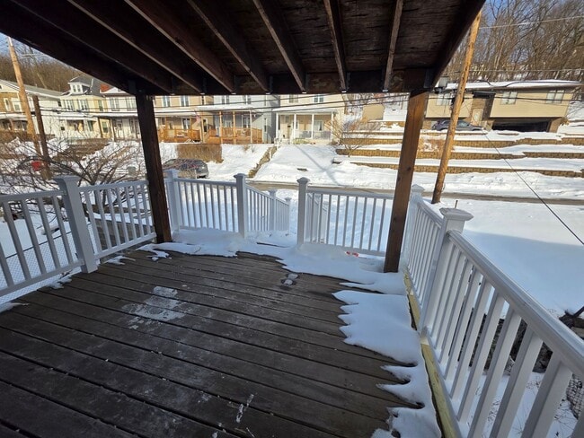 Building Photo - Fully updated 24 bedroom 1 bathroom apartment for rent in Crafton!