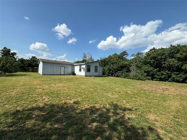 Building Photo - 600 Seminole Rd