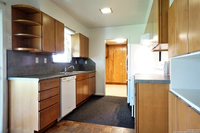 Building Photo - 4626 Newcome Dr