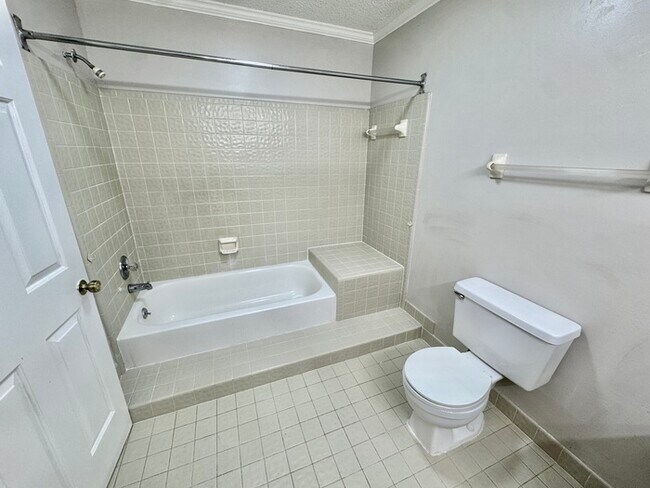 Building Photo - 7086 Cobblestone Dr