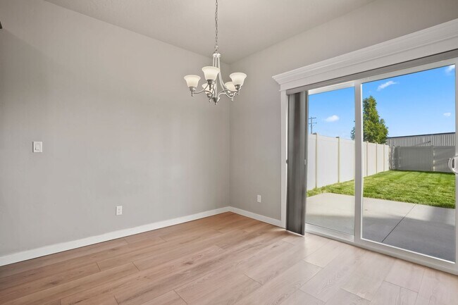 Building Photo - Beautiful SE Boise Home 4bd/2.5ba 1800+ SF