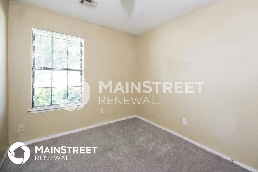 Building Photo - 8405 Bigwood Dr