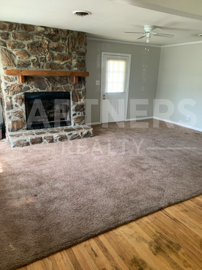 Building Photo - 3333 Carter Hill Rd