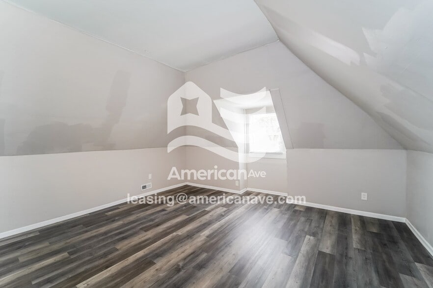 Building Photo - 3915 N 40th St