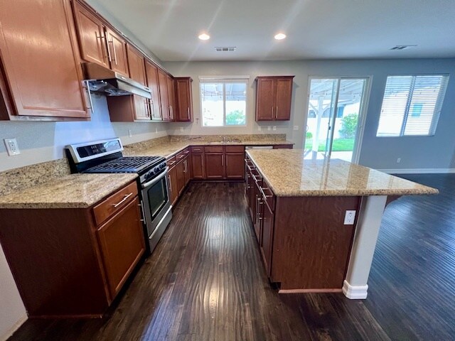 Building Photo - 44902 Dusty Rd