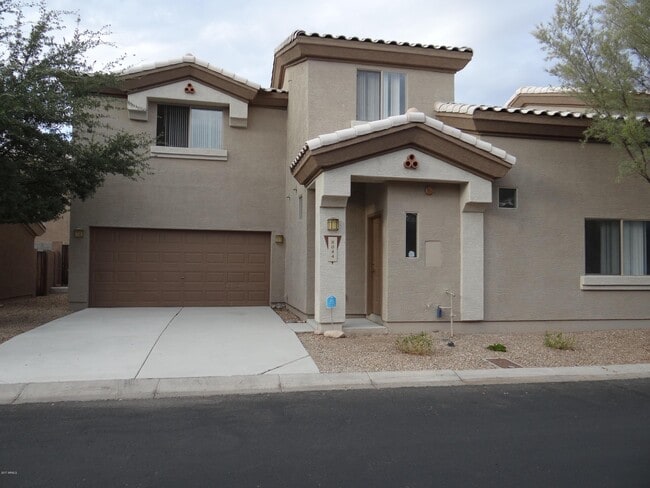Primary Photo - 8044 W Beck Ln