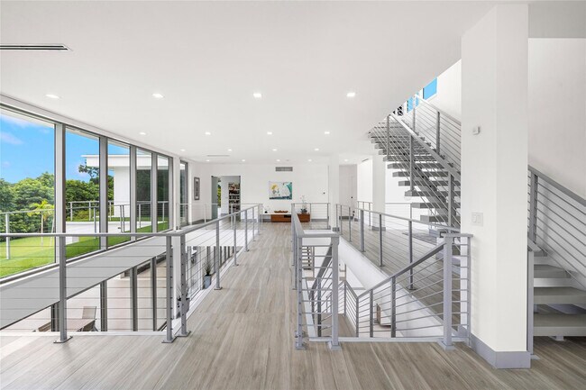 Building Photo - 17250 SW 52nd Ct