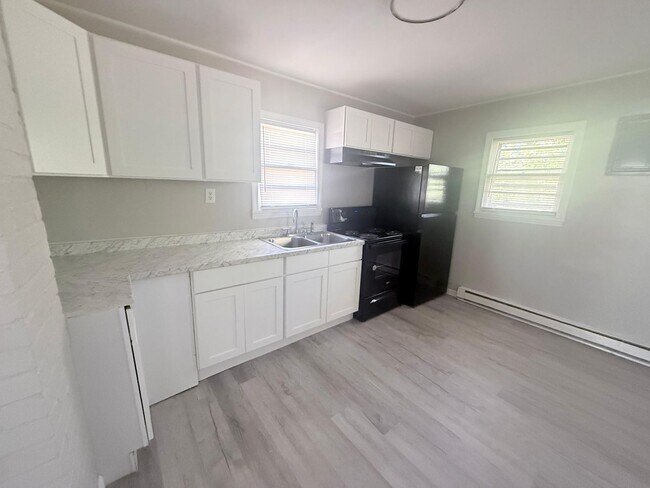 Building Photo - 110 Brown St