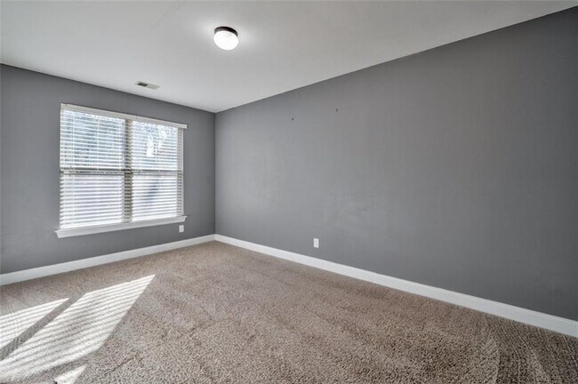 Building Photo - 5390 Breckinridge Ln