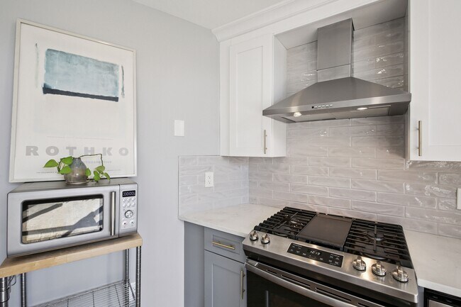 Building Photo - 120 Sherman Ave